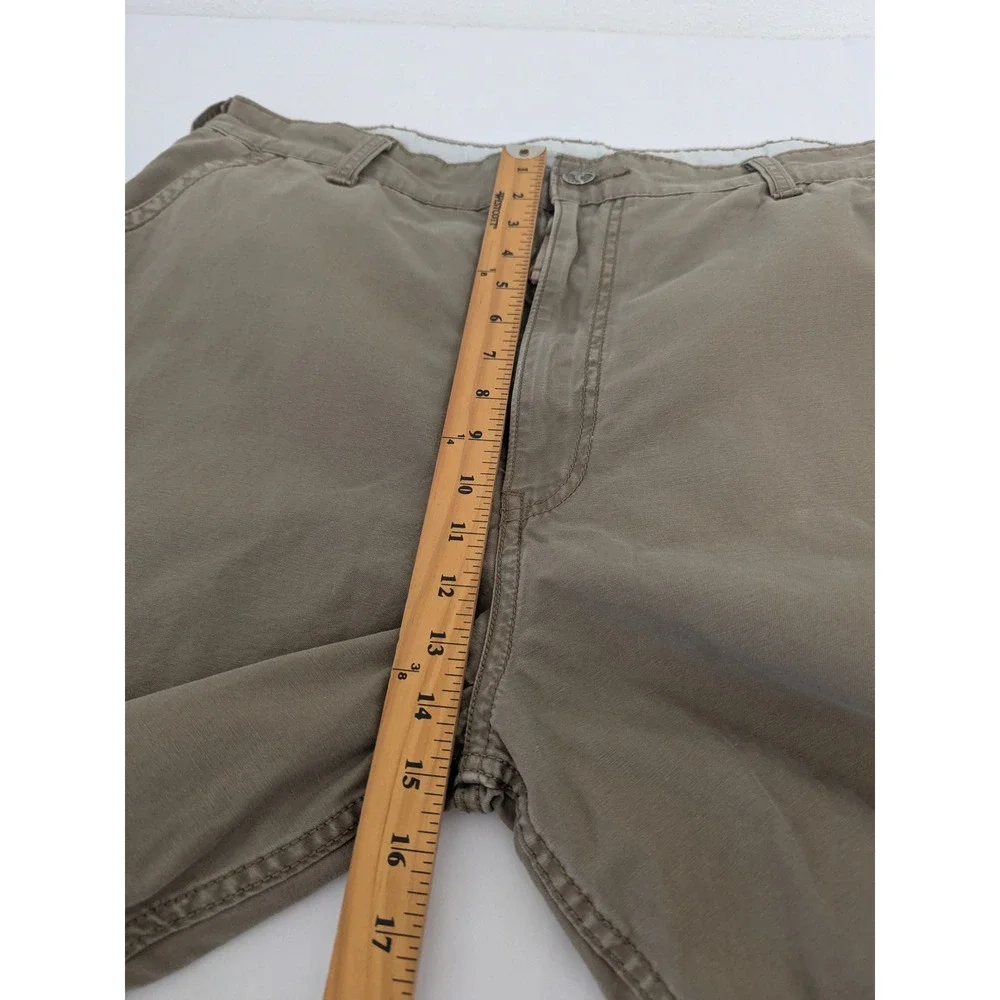 Levis Y2K Tan Cotton Cargo Shorts Bull Horn Button‎ Size 40 Relaxed Fit Utility
